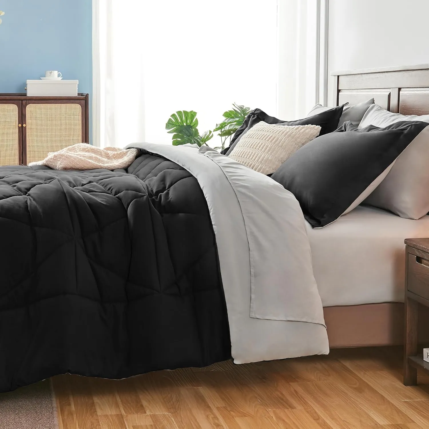 BEDELITE Queen Comforter Set 7 Pieces Bed in A Bag - Soft Microfiber Reversible Black Bed Set with Comforters, Sheets, Pillowcases & Shams, Cozy Luxury Bedding Sets for All Season