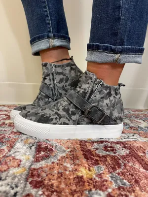 Blowfish Mojave Sneaker in Dark Gray Peppercorn Camo