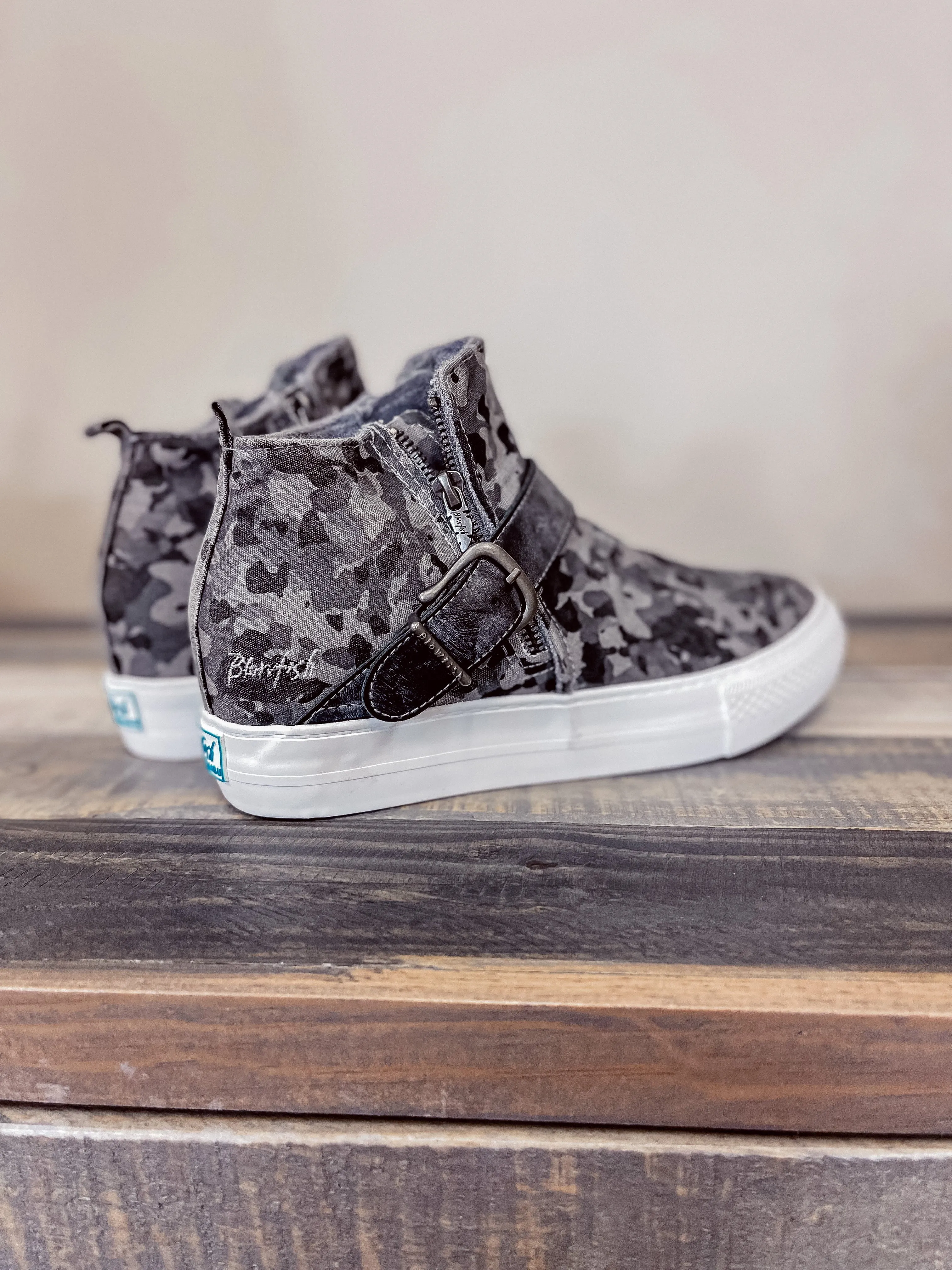 Blowfish Mojave Sneaker in Dark Gray Peppercorn Camo