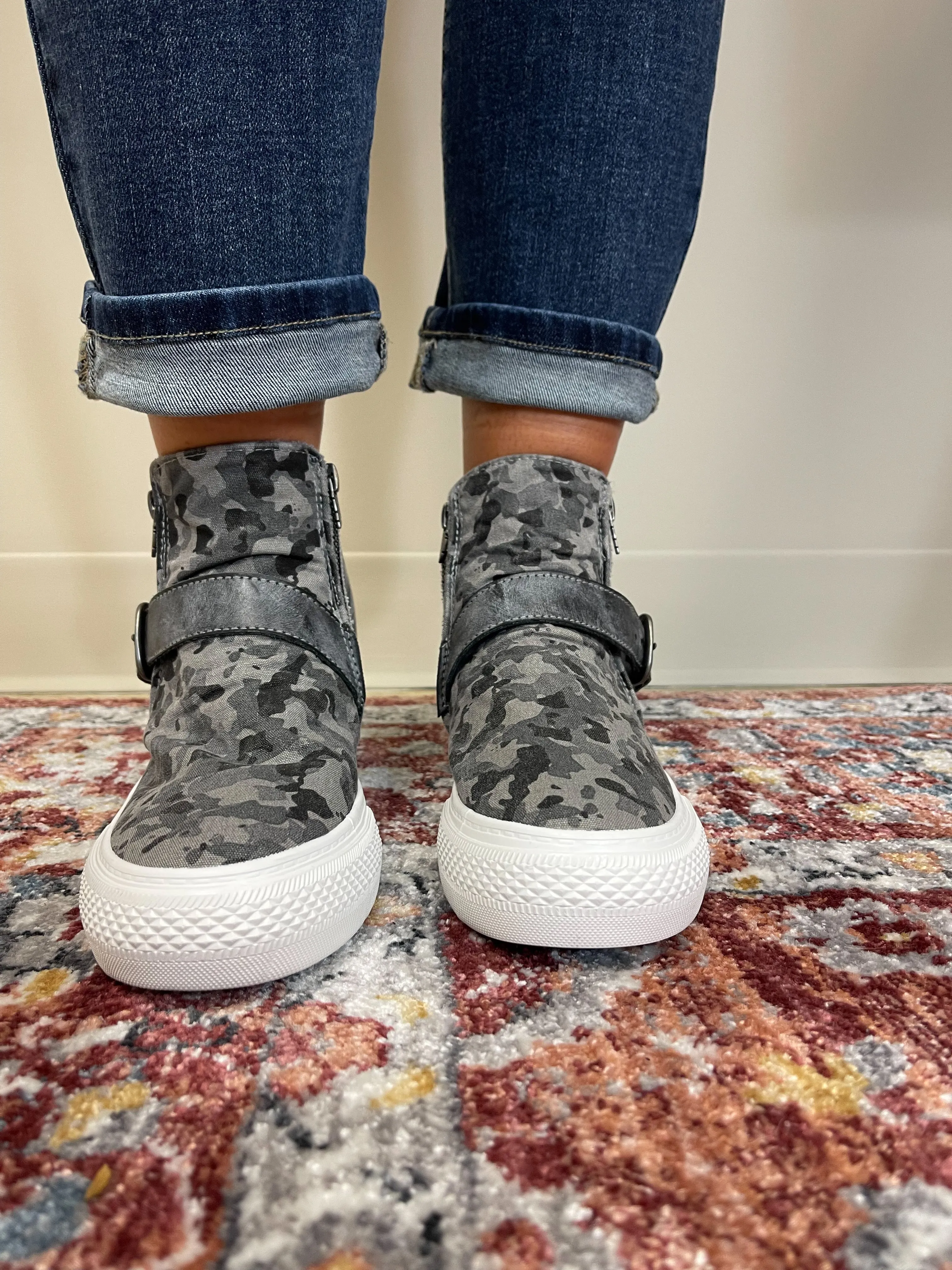 Blowfish Mojave Sneaker in Dark Gray Peppercorn Camo