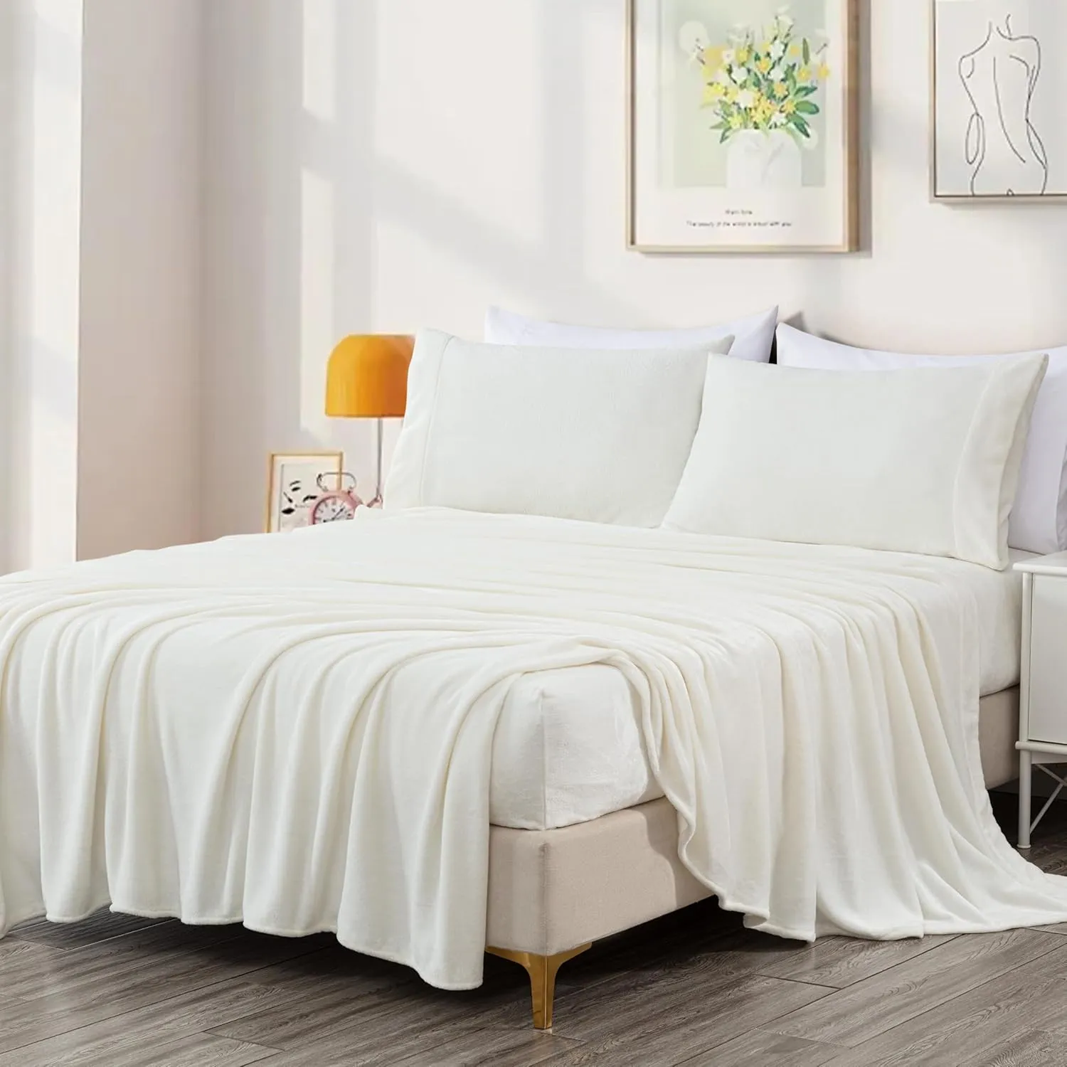 Chezmoi Collection Extra Soft Fleece Sheet Set California King, Microplush Non-Pilling Velvety Bed Sheet, Deep Pocket - Lightweight All Season Warmth, California King, Dove White
