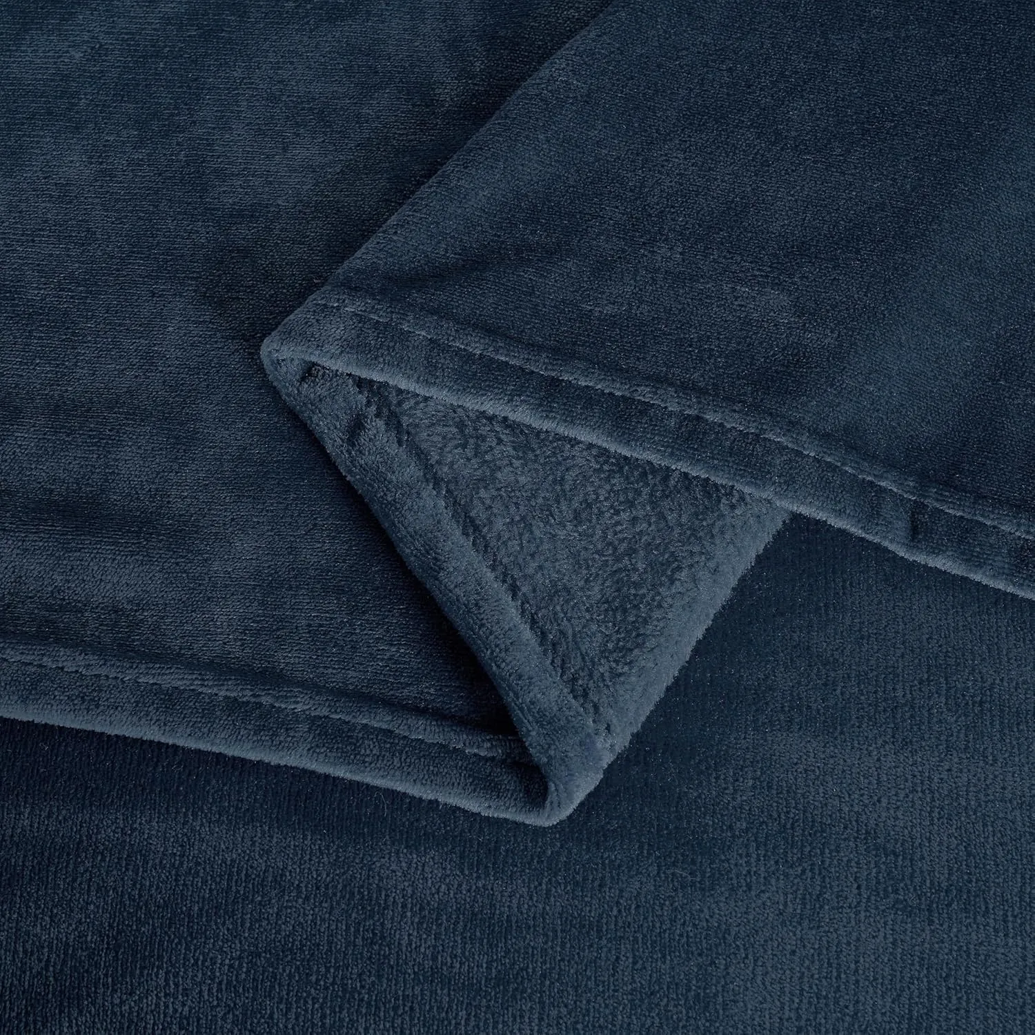 Chezmoi Collection Extra Soft Fleece Sheet Set California King, Microplush Non-Pilling Velvety Bed Sheet, Deep Pocket - Lightweight All Season Warmth, California King, Navy Blue