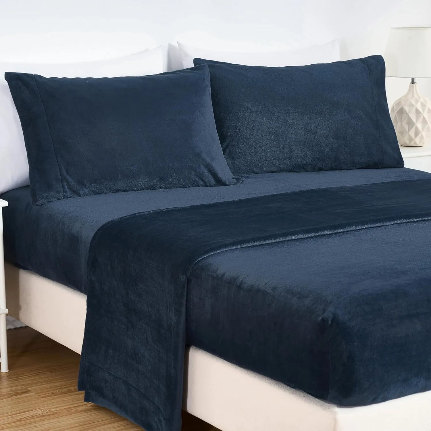 Chezmoi Collection Extra Soft Fleece Sheet Set California King, Microplush Non-Pilling Velvety Bed Sheet, Deep Pocket - Lightweight All Season Warmth, California King, Navy Blue