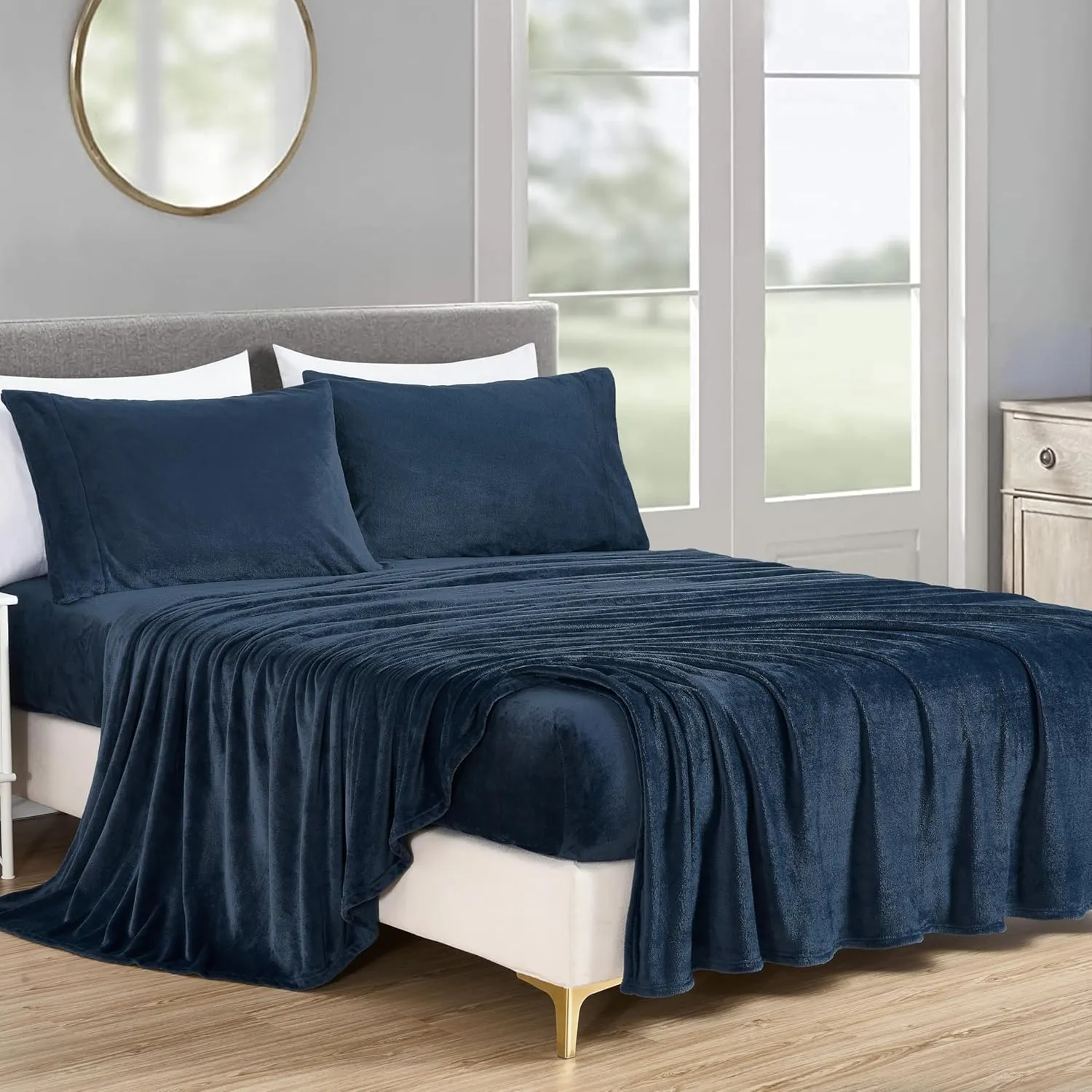 Chezmoi Collection Extra Soft Fleece Sheet Set California King, Microplush Non-Pilling Velvety Bed Sheet, Deep Pocket - Lightweight All Season Warmth, California King, Navy Blue