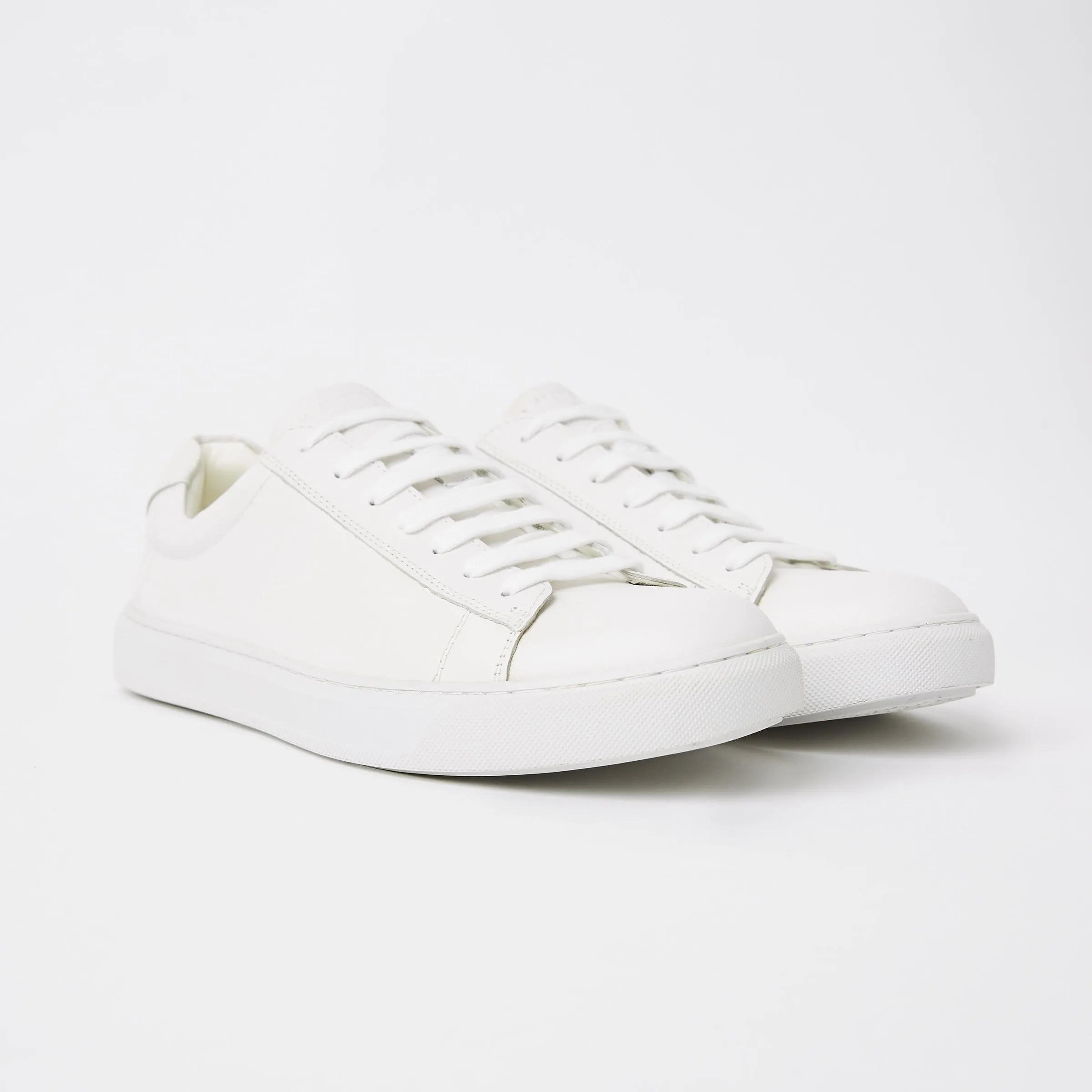 Mavericks cooper sneaker in white