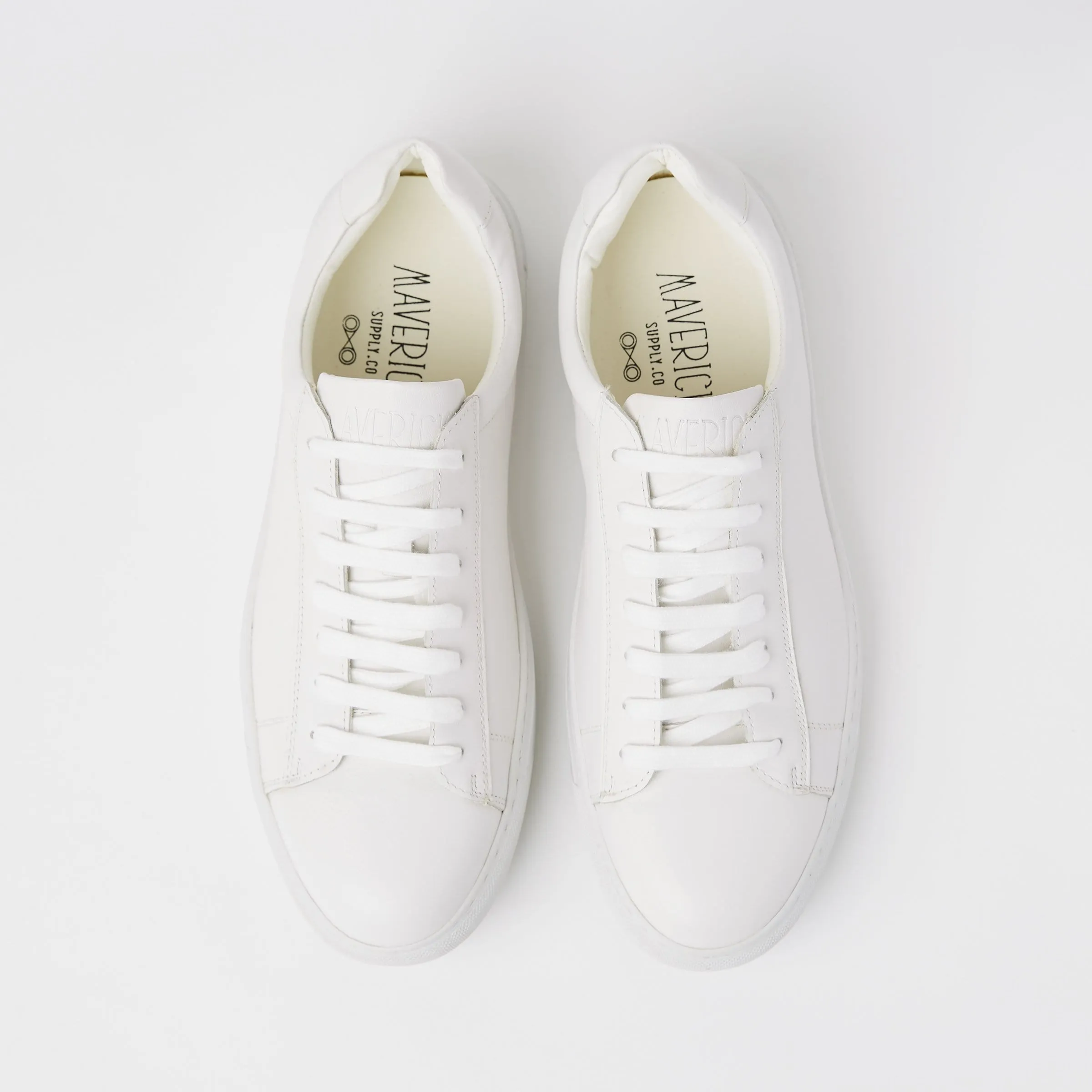 Mavericks cooper sneaker in white