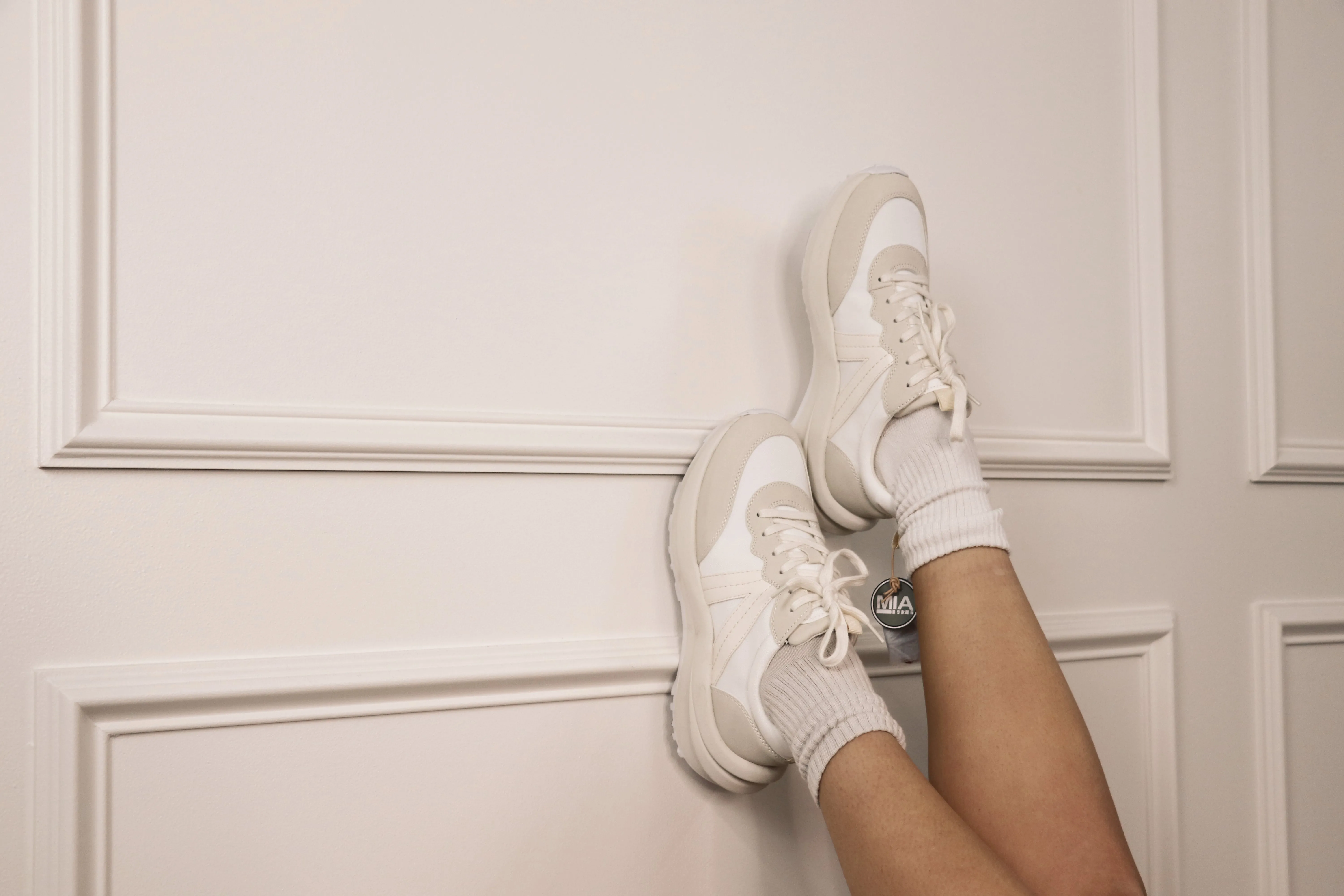 MIA WOMENS SNEAKERS OFF WHITE