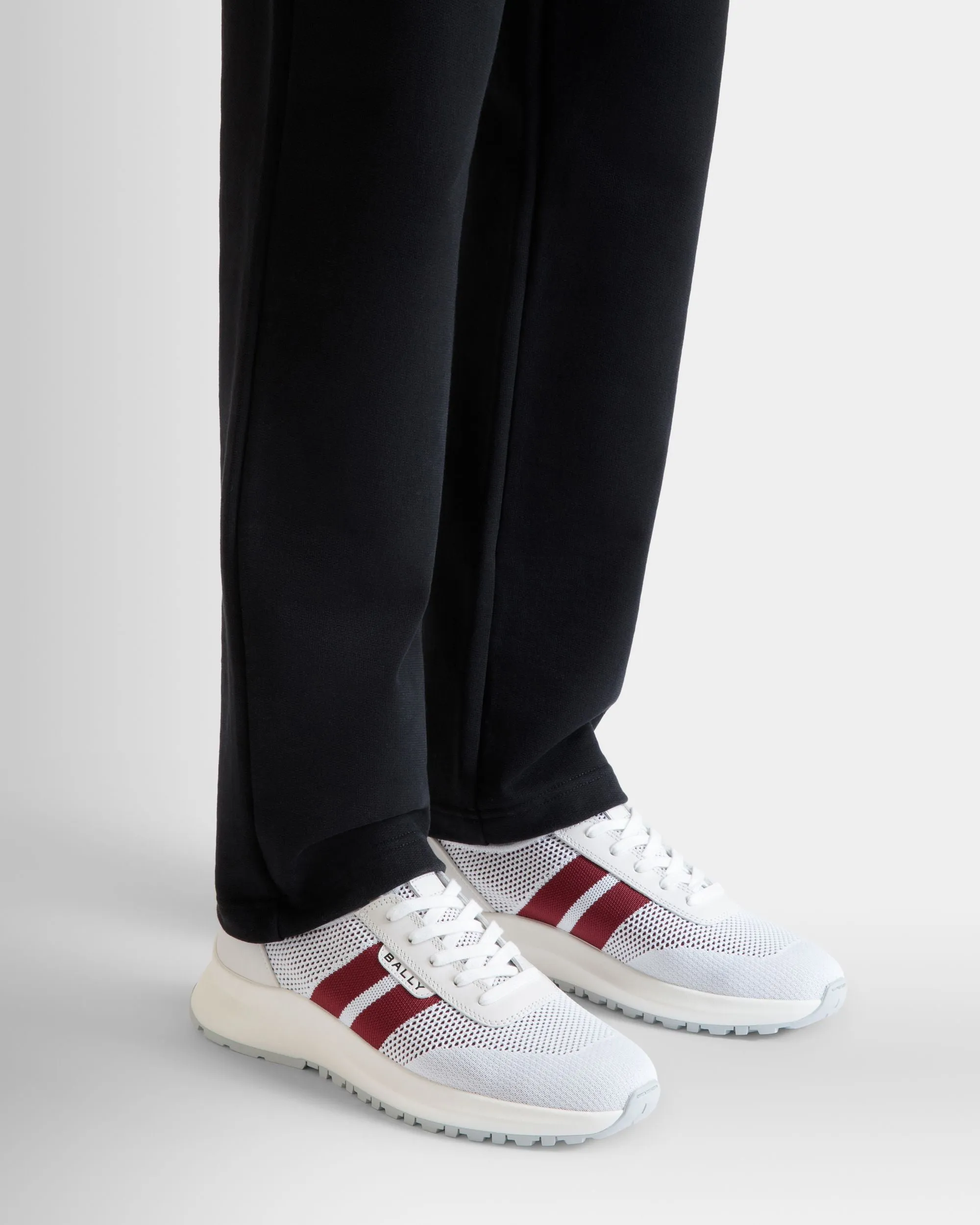 Outline Sneaker in White Knit