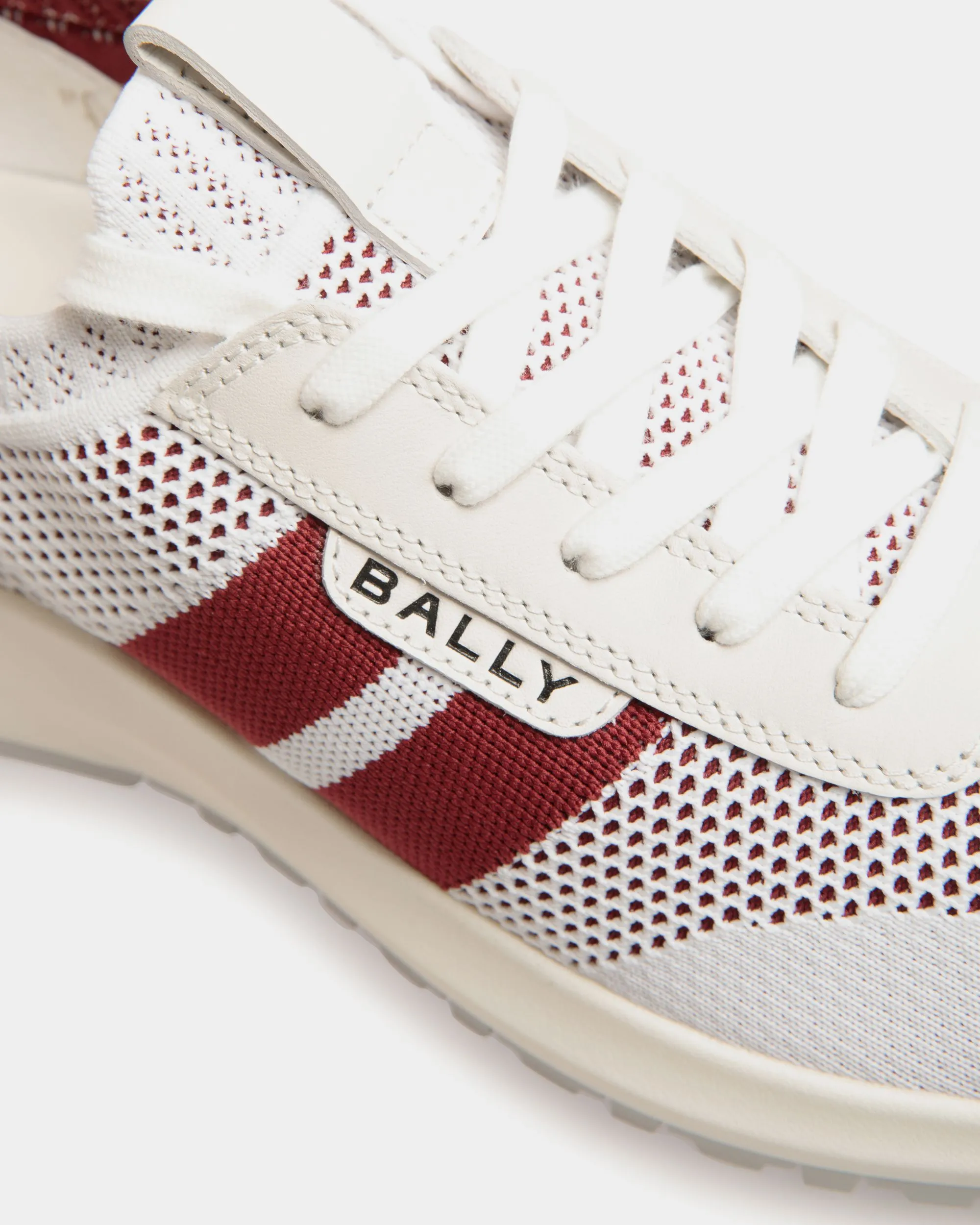 Outline Sneaker in White Knit