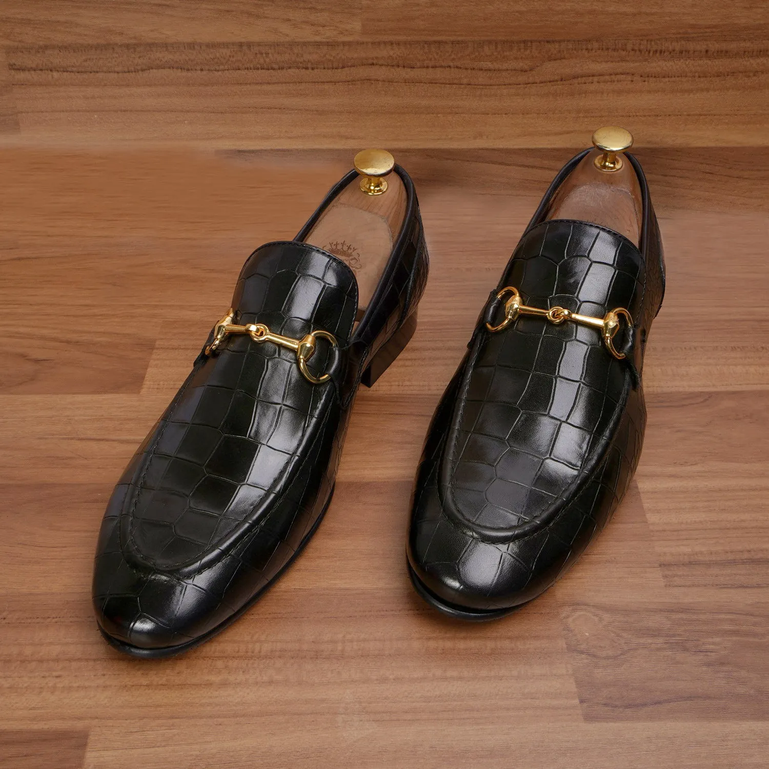 Sleek Deep Cut Croco With Horsebit Detailing Men's Loafer