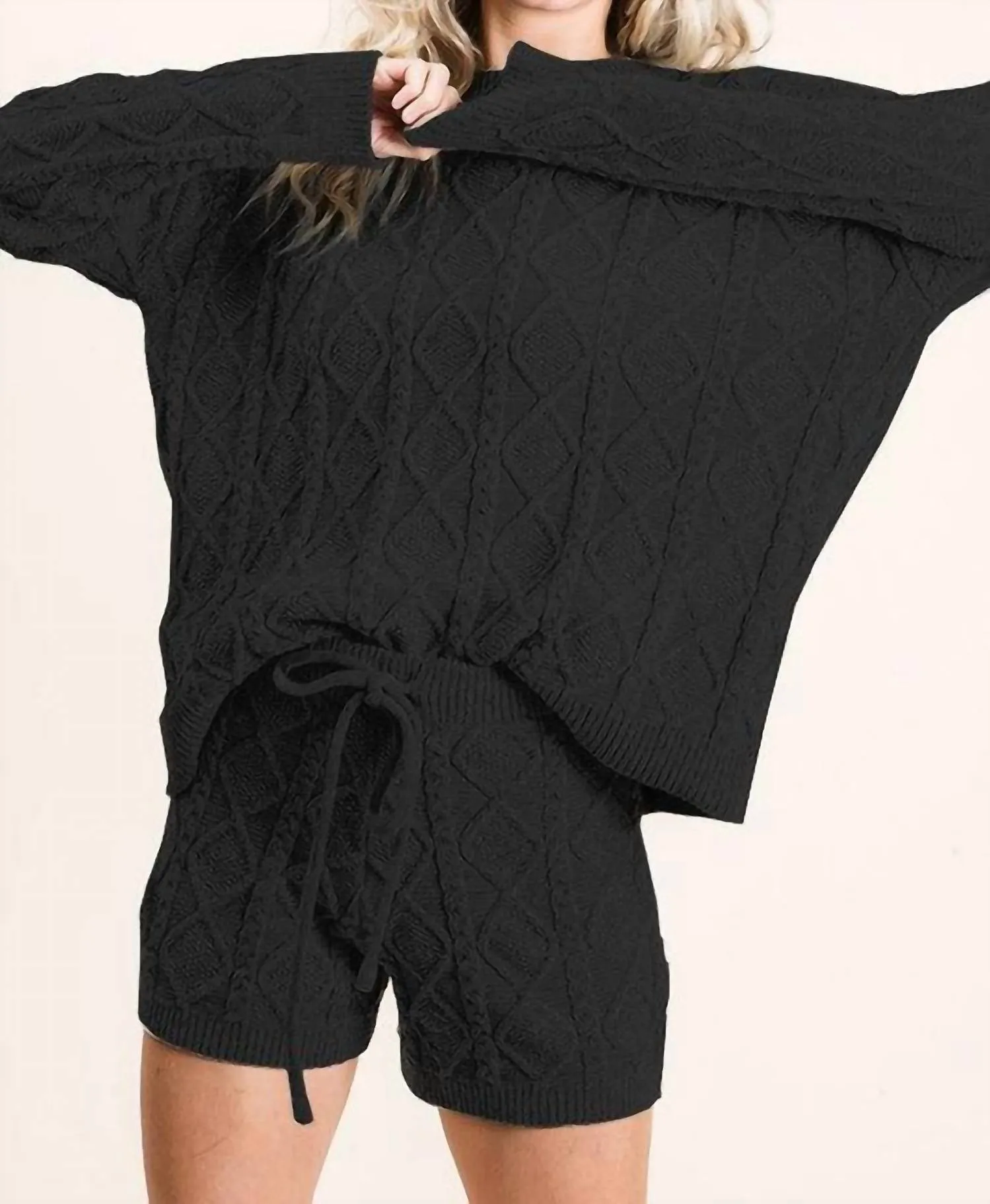 Soft Cozy Sweater Short In Black