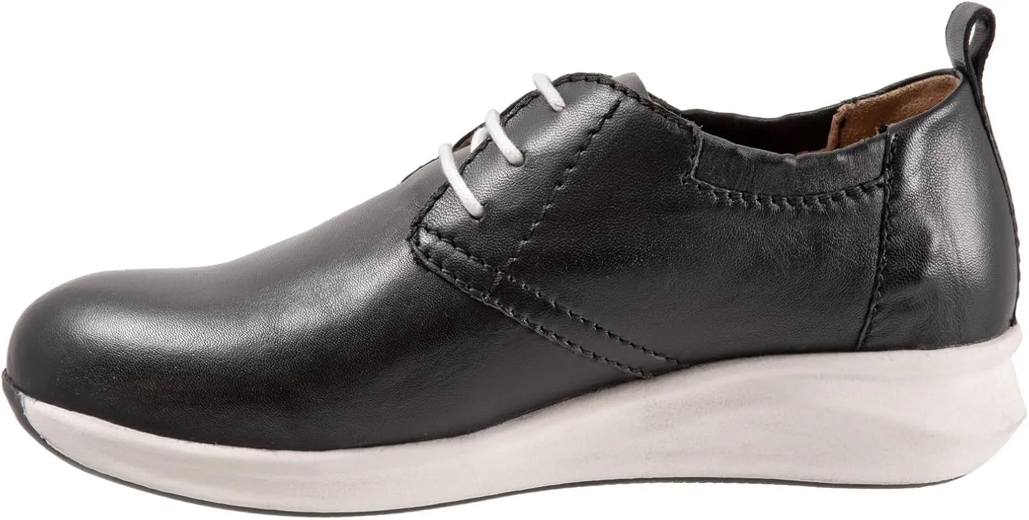 SoftWalk Women's Sneaker