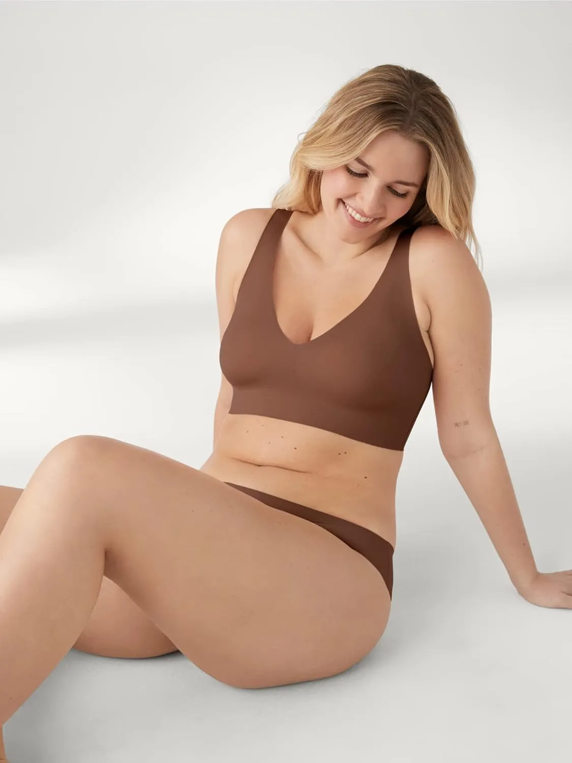 True & Co Women's True Body Boost V Neck Bra