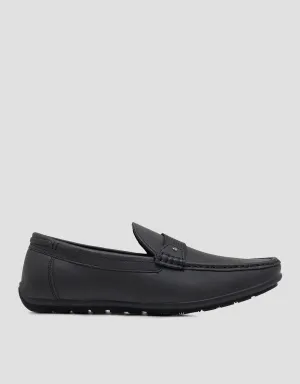 Yongki Komaladi Sepatu Mucasin Men Formal Look